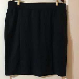 LIKE NEW NAVY PENCIL SKIRT!